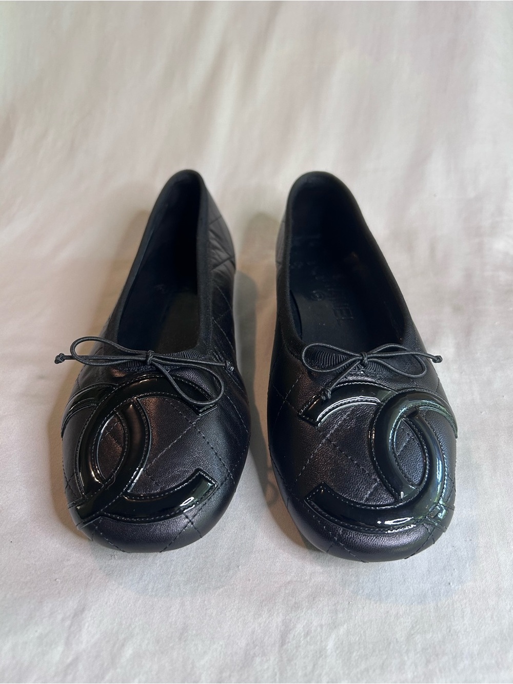 Authentic CHANEL Quilted Lambskin CC Logo Ballet Flats - Picture 6 of 9